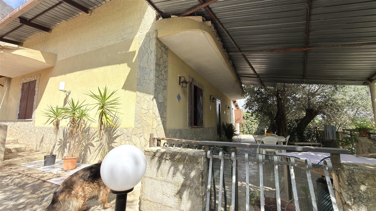 170 mq, un camino e un giardino: quanto spazio serve per sentirsi davvero a casa? | Misilmeri
